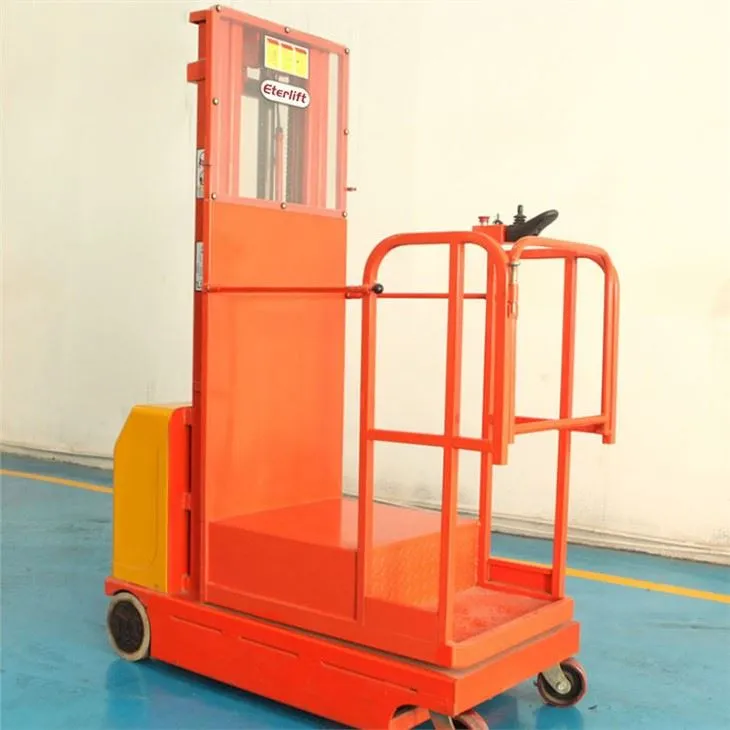 Récupérateur de commandes en entrepôt